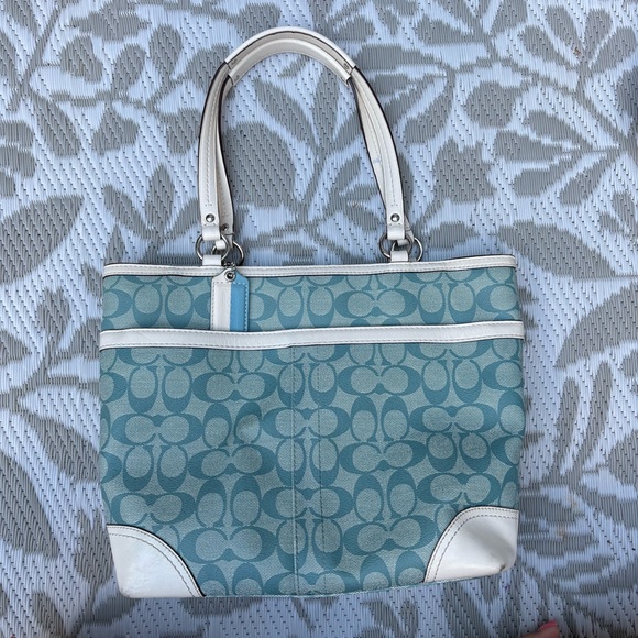 Coach Chelsea Heritage Monogram Tote - Picture 2 of 9